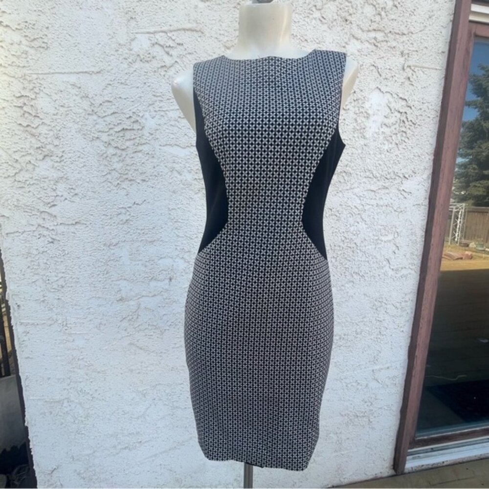 Tristan Black & Heather Black Circle Bodycon Sleeveless Midi Dress
